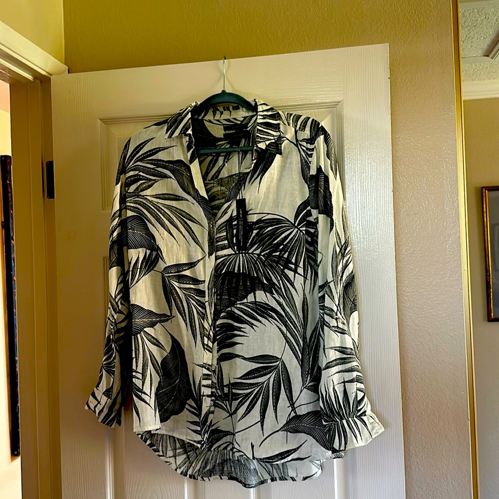 New unworn long linen shirt. Beautiful plant theme